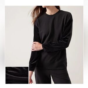 Athleta Retroplush Velvet Crewneck
Sweatshirt in black Large